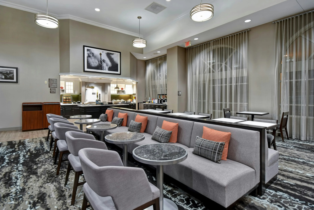 Homewood Suites by Hilton Edgewater-NYC Area