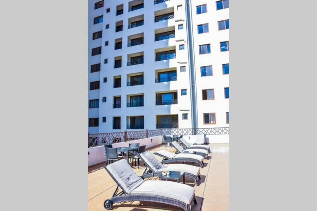 2BR with Balcony, Gym& Pool in Kileleshwa
