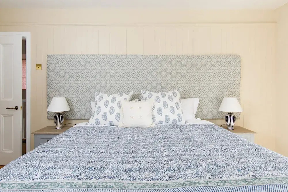 Newly Renovated Cottage 150m from Waterfront