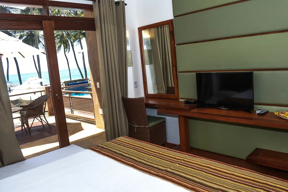 Genus Beach Hotel