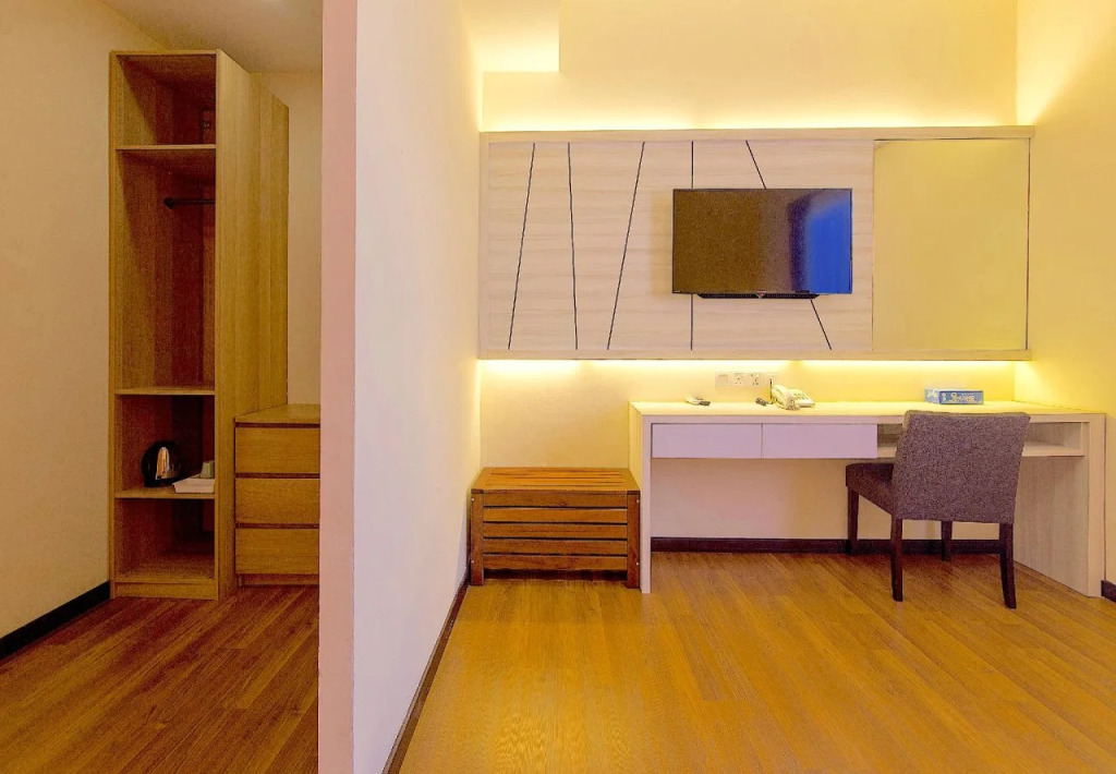 iStay Hotel