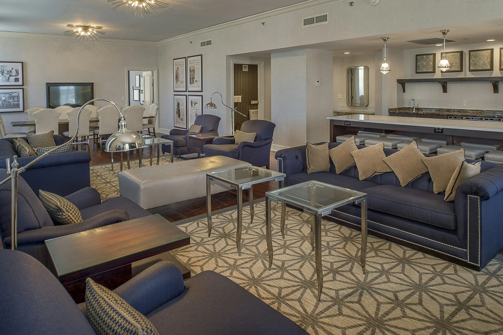 St. Louis Union Station Hotel, Curio Collection by Hilton