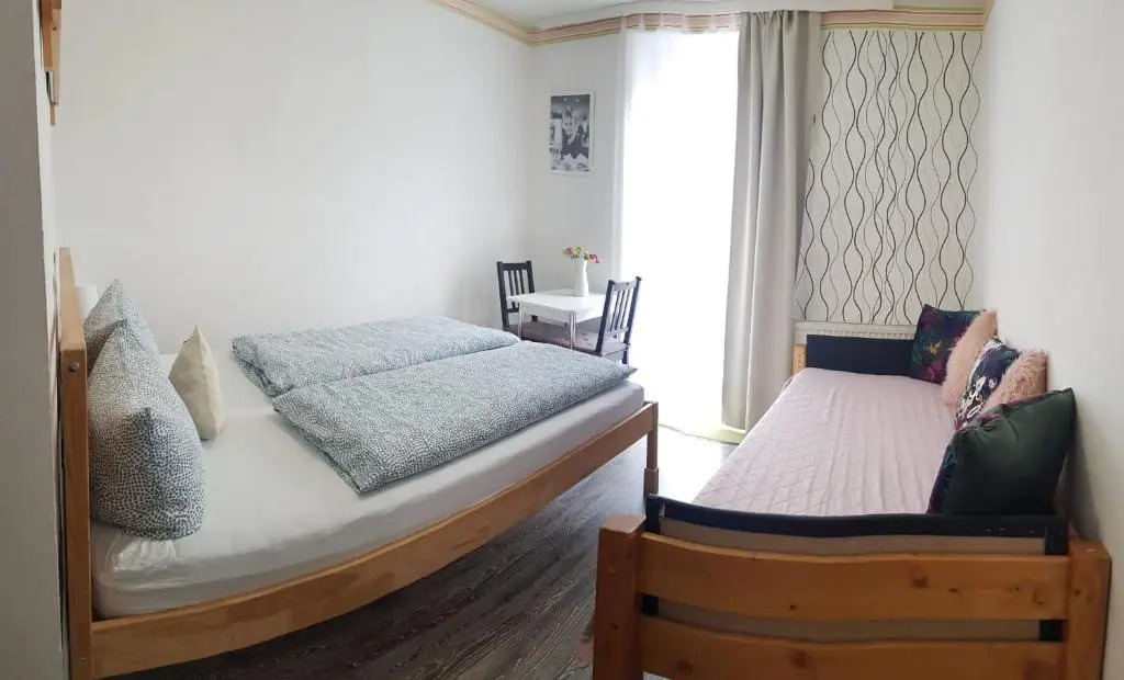 House LA Neuschwanstein Blick - Budget City Hotel