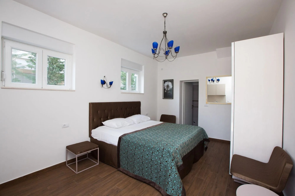 Aida Apartments and Rooms for couples and families FREE PARKING