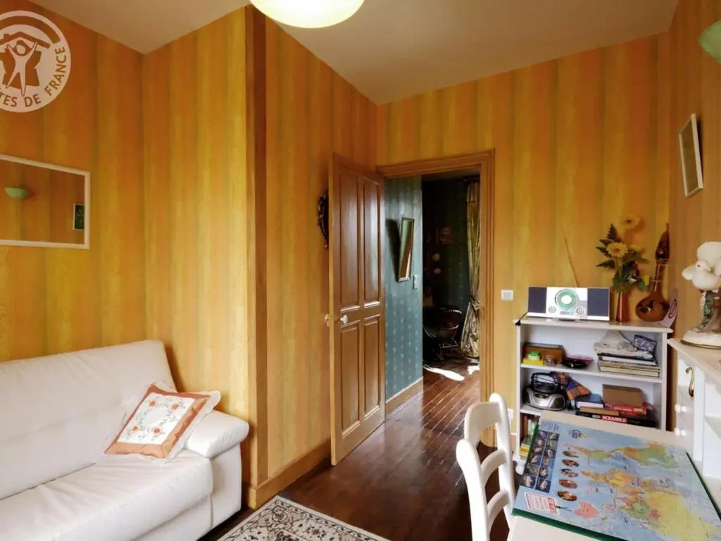 Gîte Charmant avec Terrasse et Jardin, Animaux Bienvenus - FR-1-496-90