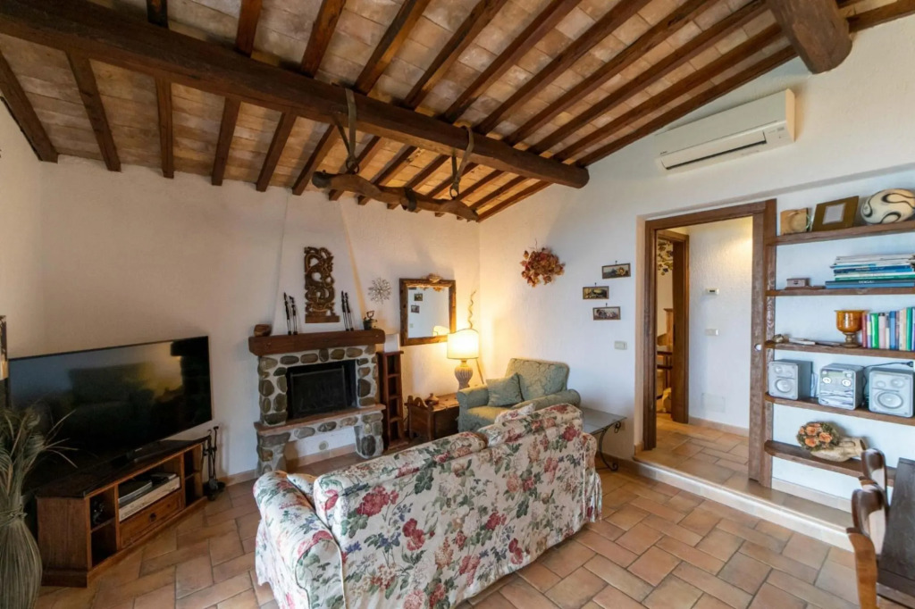 Villa degli Olivastri in Cala moresca for relaxation and tranquillity.-Villa Cala Moresca