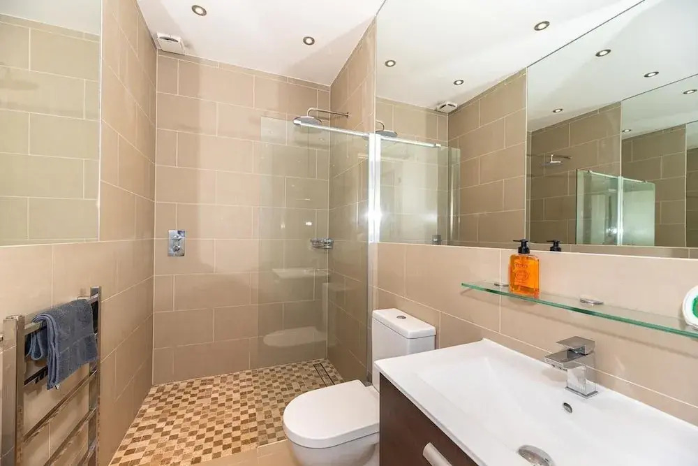 Spacious 4BR Victorian Estate in Kensington
