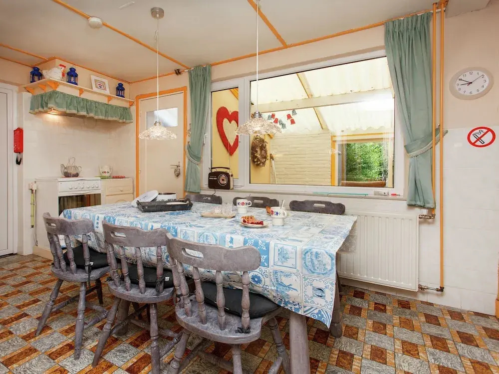 Farmhouse in Nederweert near Canal Trails