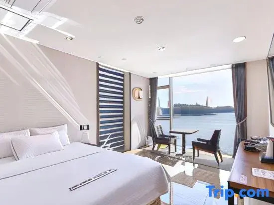 Hotel The L