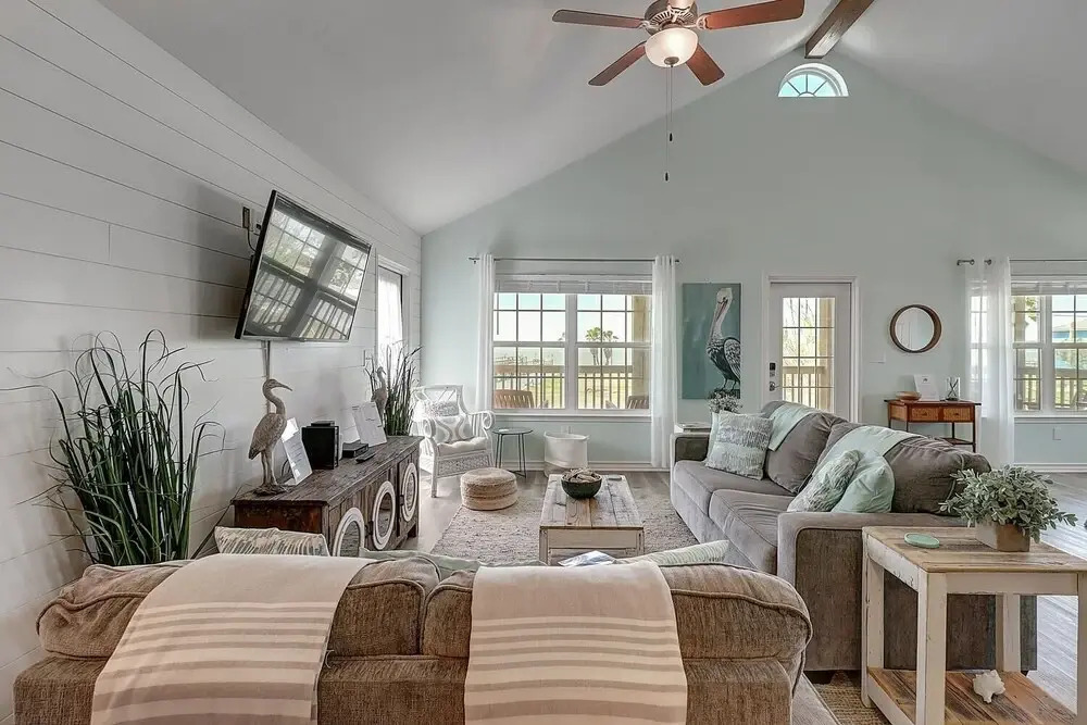 Pelican Paradise 3 Bedroom Home by Redawning