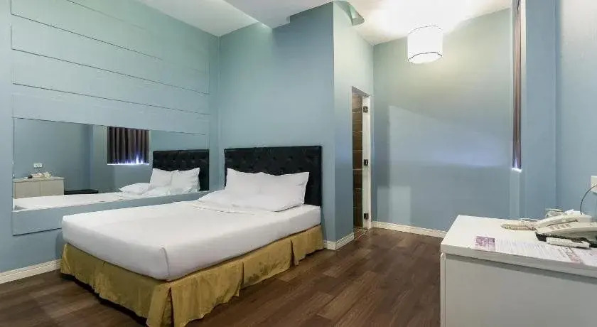 Triip Friday Hotel Phan Xich Long