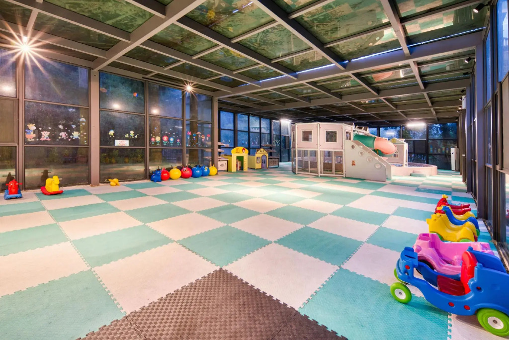 Swanburg Resort Hotel
