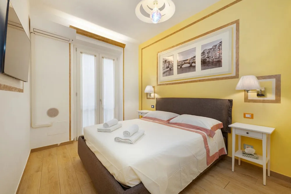 "fabulous Apartment in the Historic Center of Florence"