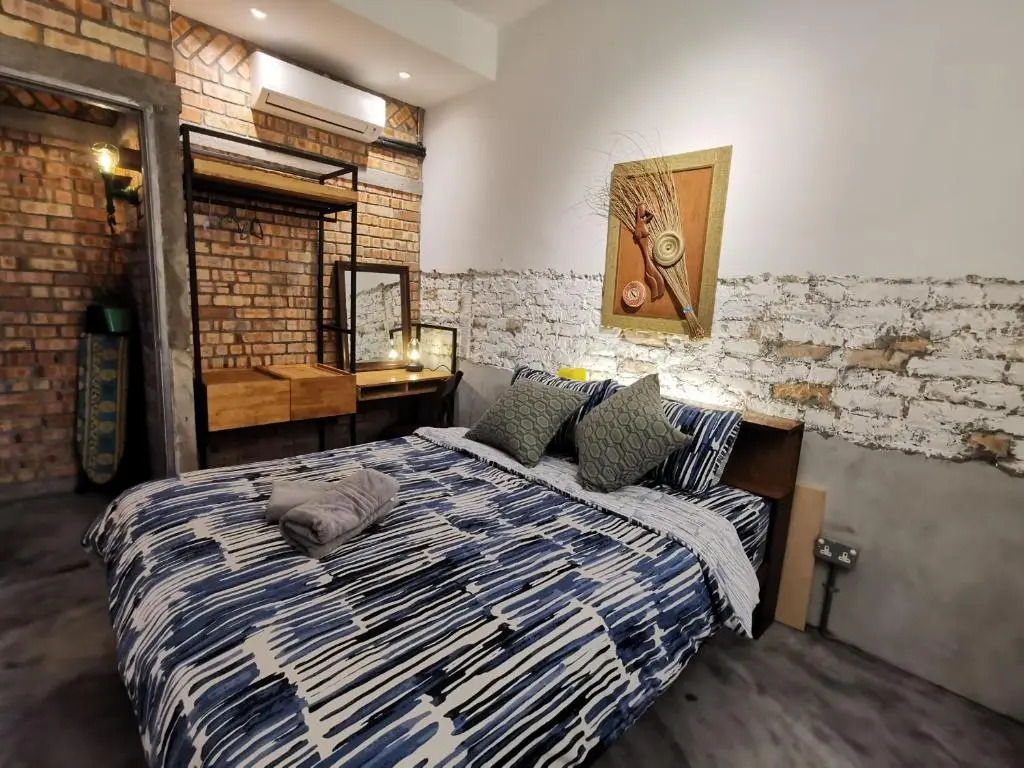 GENIEHOME No10 CLASSIC HOME 5BR6B free Wifi at SS2 PJ