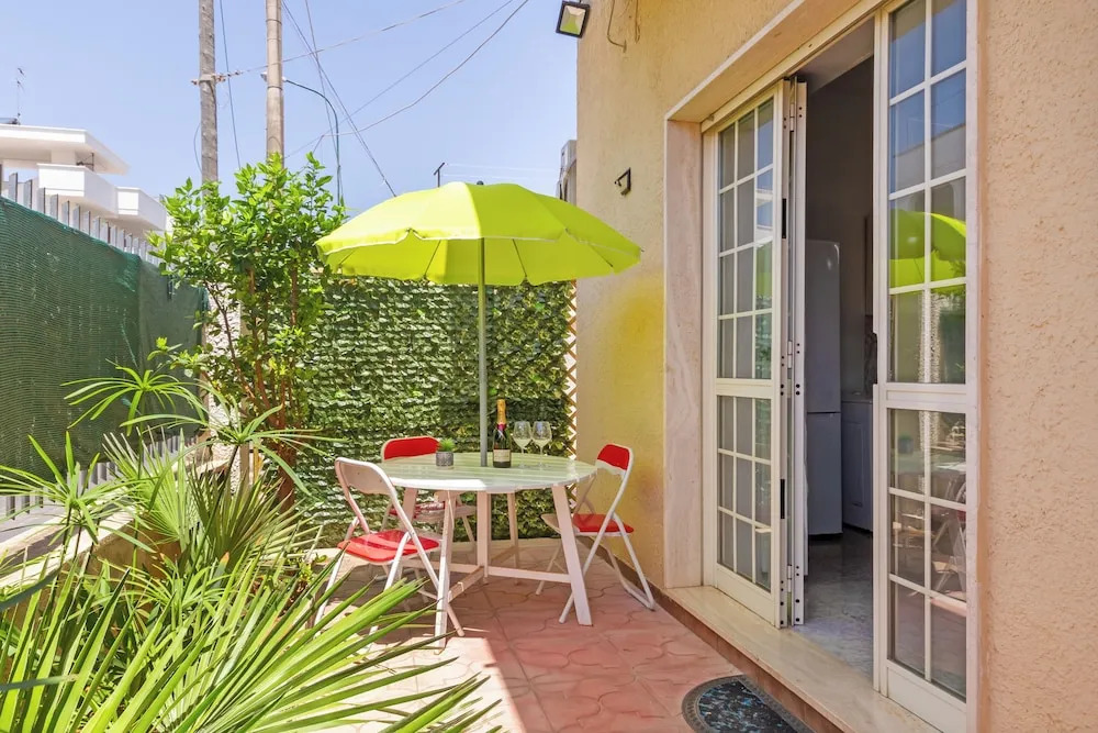 Air-conditioned Studio Near the Sea With Wi-fi Garden and Bike