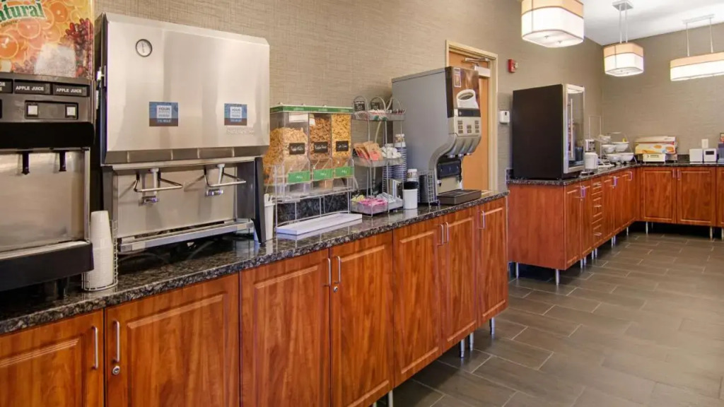 Comfort Suites Blaine