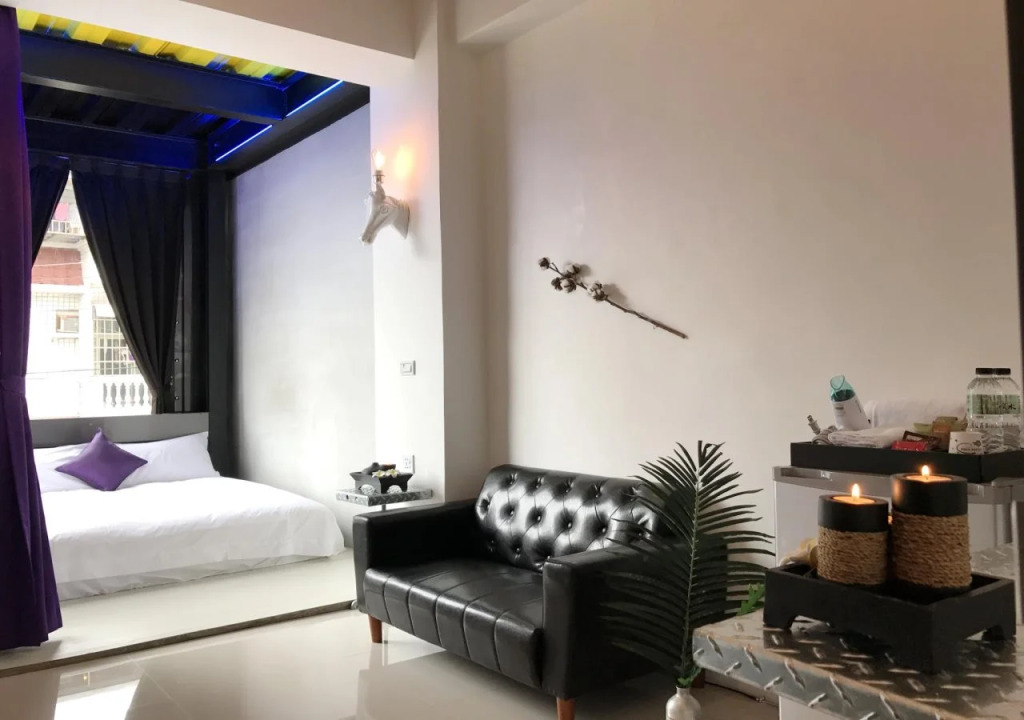 Fas Glass House B&B