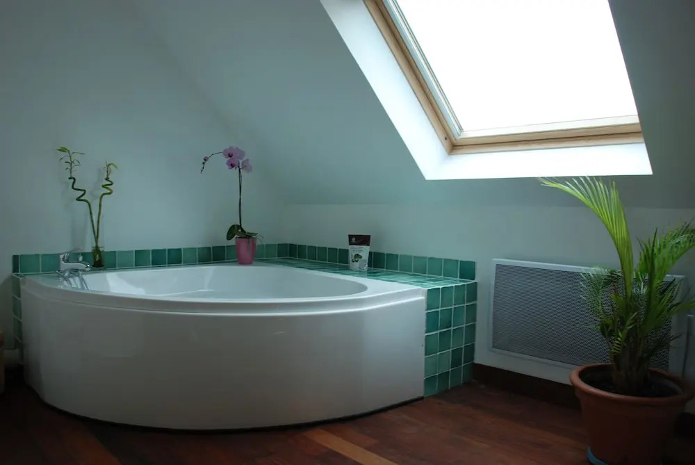 Roulotte Gîtes O bien-être massage Spa Séjour bien-être en hébergement insolite roulotte Karantez ou en gîtes Melon ou Yock à 800m des plages