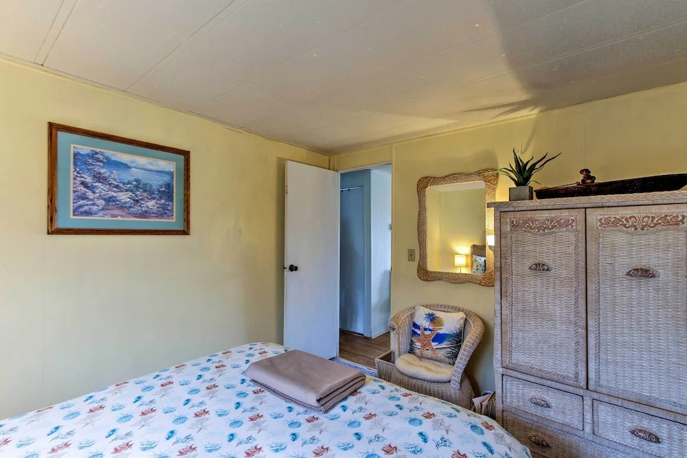 Walk to Beach! The Little Orcas Moclips Cottage