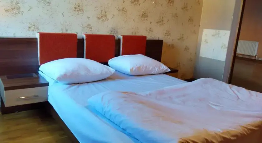 Glorious Shack Hostel