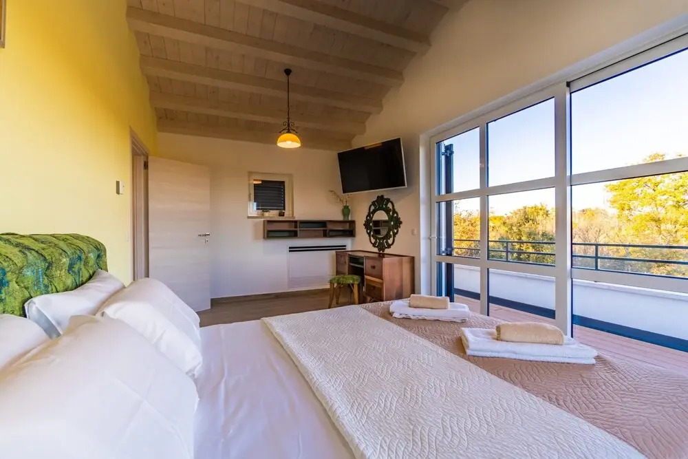 Villa in Filipana with Private Heated Pool