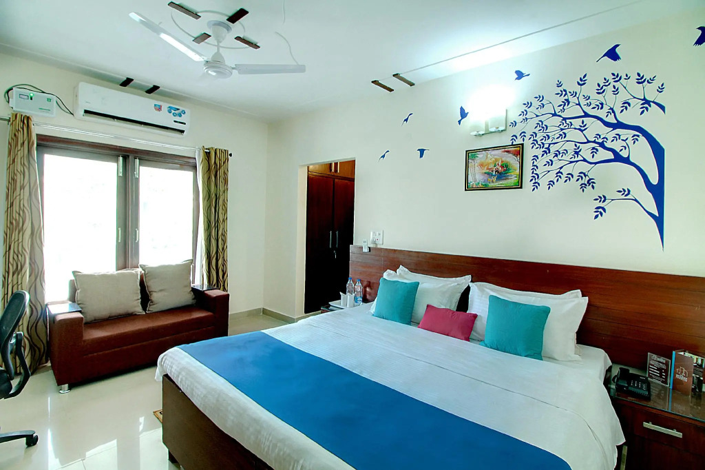 STAAYZ Premium Gurgaon