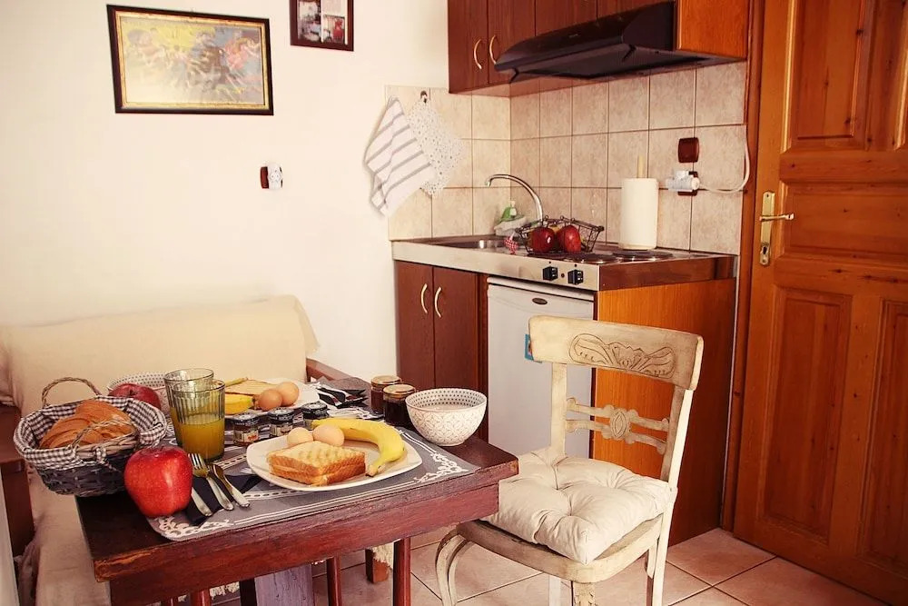 Aristotelis Traditional Guest House