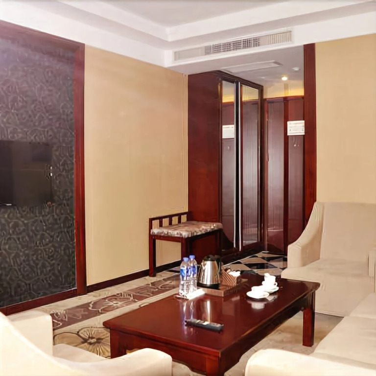 Bowen Jiayi Hotel