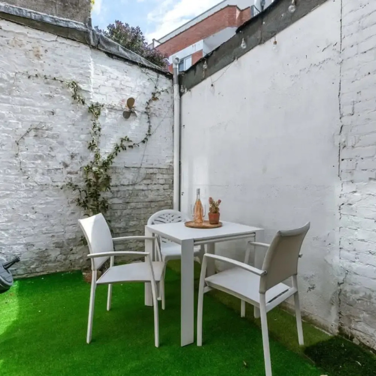 Spacious Apartment With Terrace in Ostend