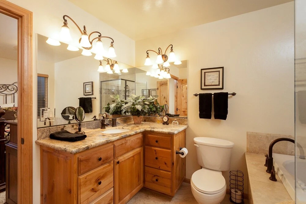 12 - Bear Mountain Chalet 4 Bedroom Home by Redawning