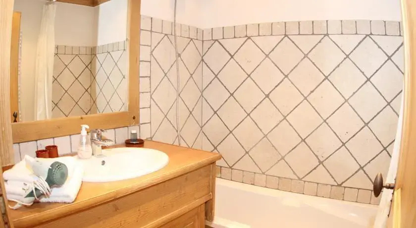 Chalet exclusif 12 pers. skis aux pieds 70041