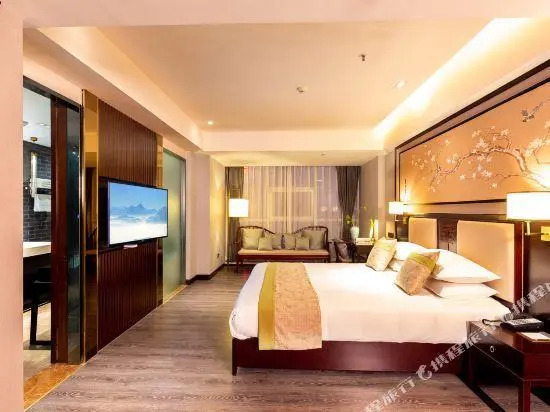 Huawen International Hotel