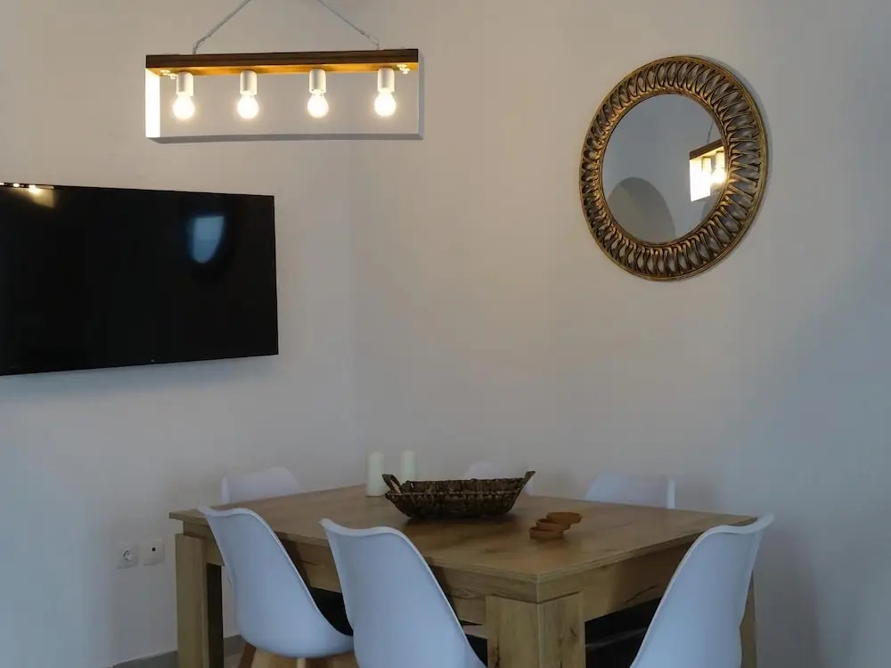 Santoriviera House