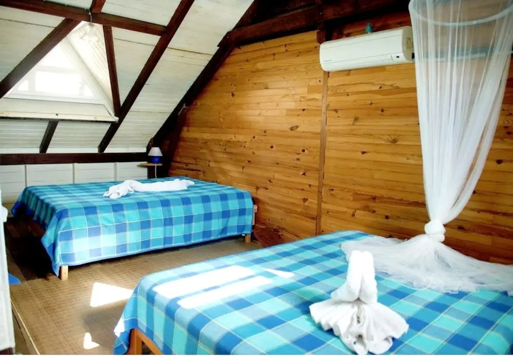 House With in Sainte anne With Enclosed Garden and Wifi