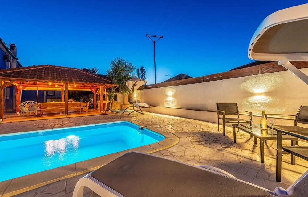 Stunning Apartment in Vrana With Wifi and 2 Bedrooms