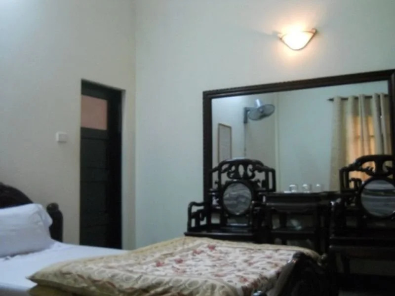 Ha Long Hotel Thai Thin