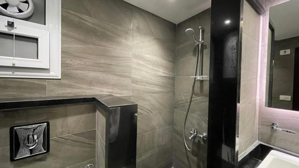 F5 luxury Apartment - شقة فندقية فاخرة المهندسين