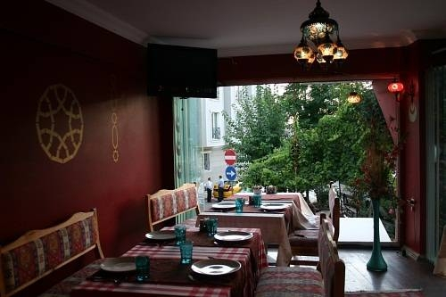 Indo Hotel