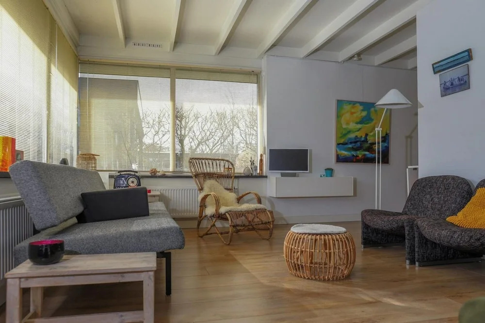 Holiday Home for 6 in Sint Maartenszee