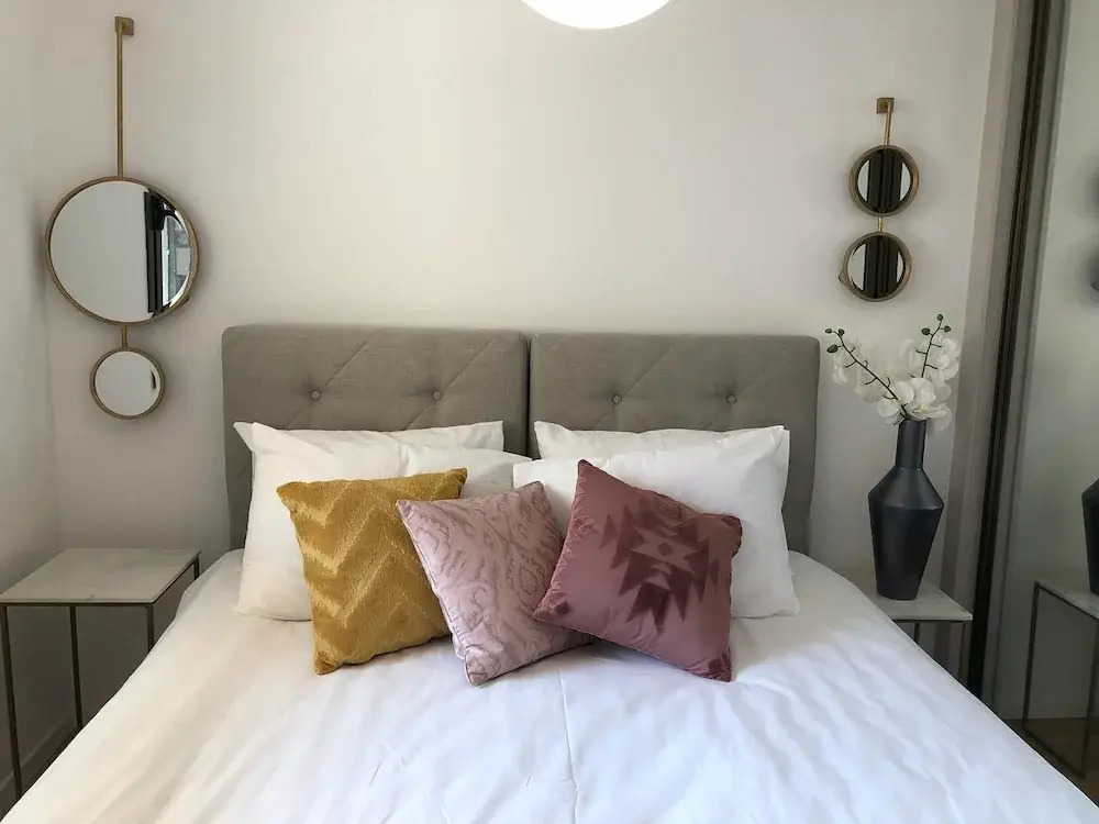 New Luxurious 2BR front old city Legacy