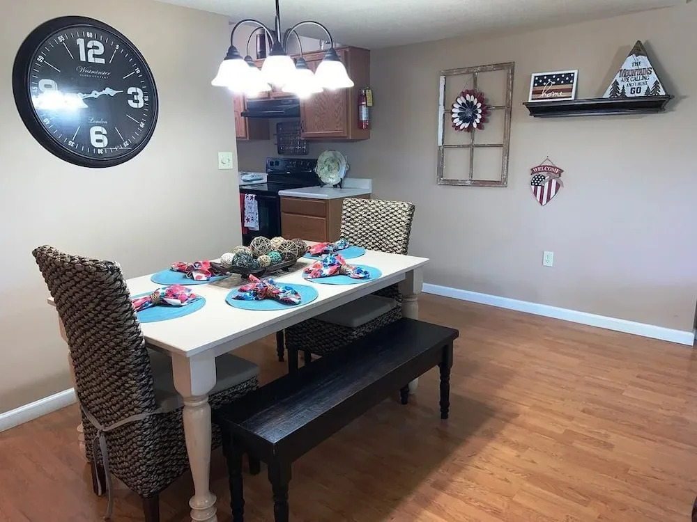 Cedar Lodge 301