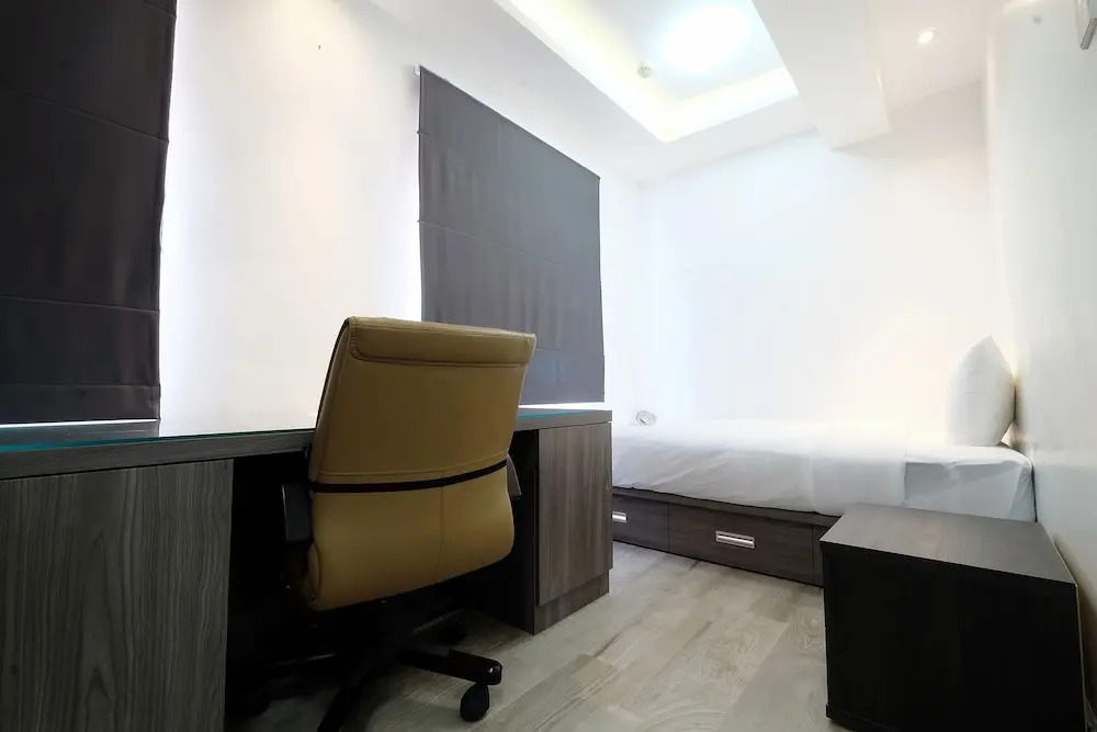 Spacious Apartment at Green Bay Pluit