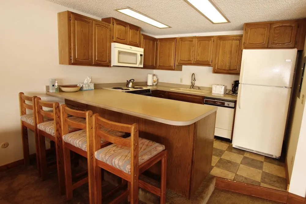 113ab Wptc - Cranmer Rd 3 Bedroom Condo