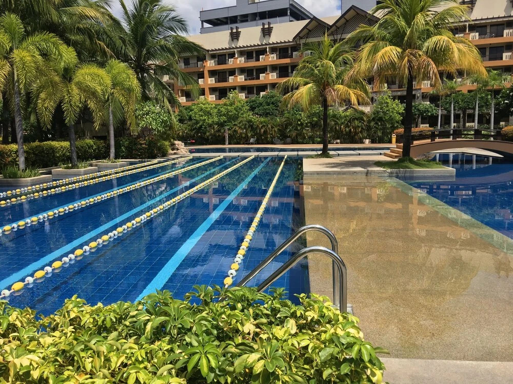 jKSUITES Manila Condos