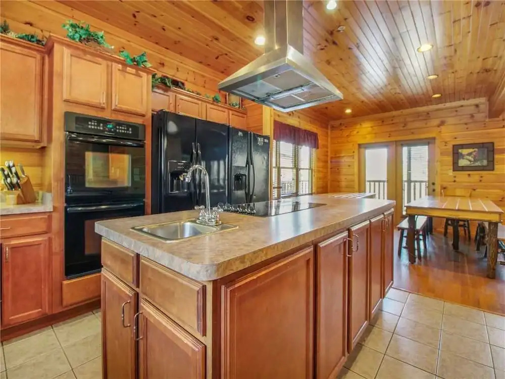 Big Sky Lodge II - Seven Bedroom Cabin