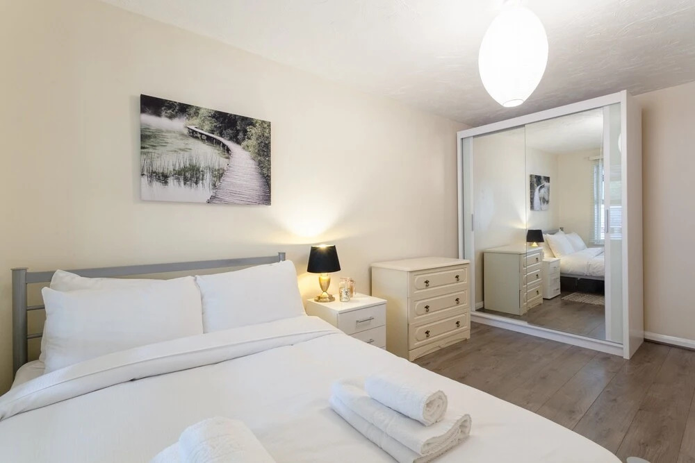 Stylish 4 Bedroom Property in East London