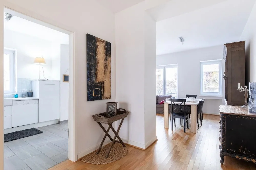Classic Chic Flat 100m2 in City Center