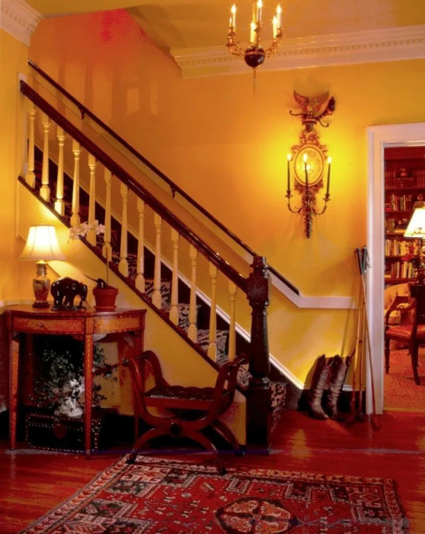 Inn at Court Square