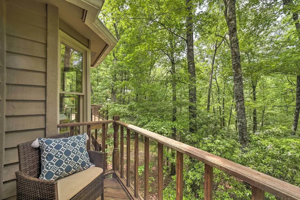 < 4 Mi to Sapphire Resort: Quiet Blue Ridge Haven