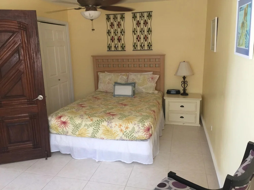Breezy Palms Villa